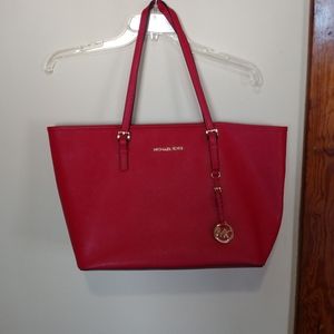Michael Kors Jet Set Leather Tote